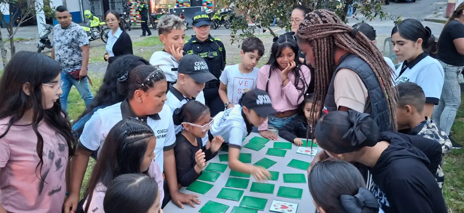 Alcaldía realizó el evento Cine Seguro para recuperar el lote de la carrera 11 con calle 23 para la comunidad