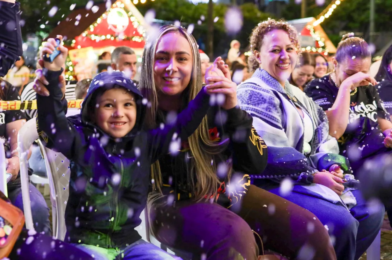 Una Navidad Mágica, show internacional que llenó de magia la pista de patinaje para las familias pereiranas