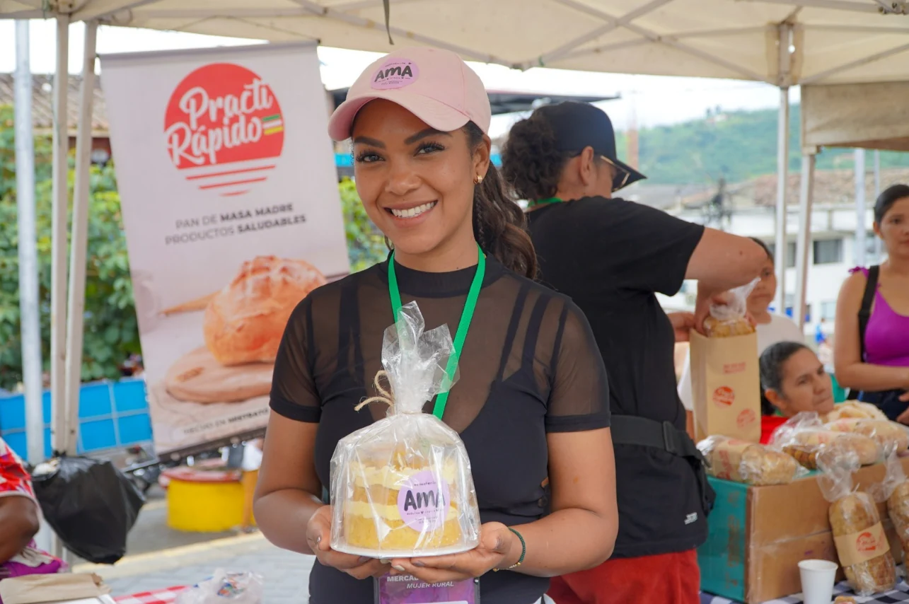 270 mujeres campesinas empoderadas gracias al Mercado Campesino Mujer Rural