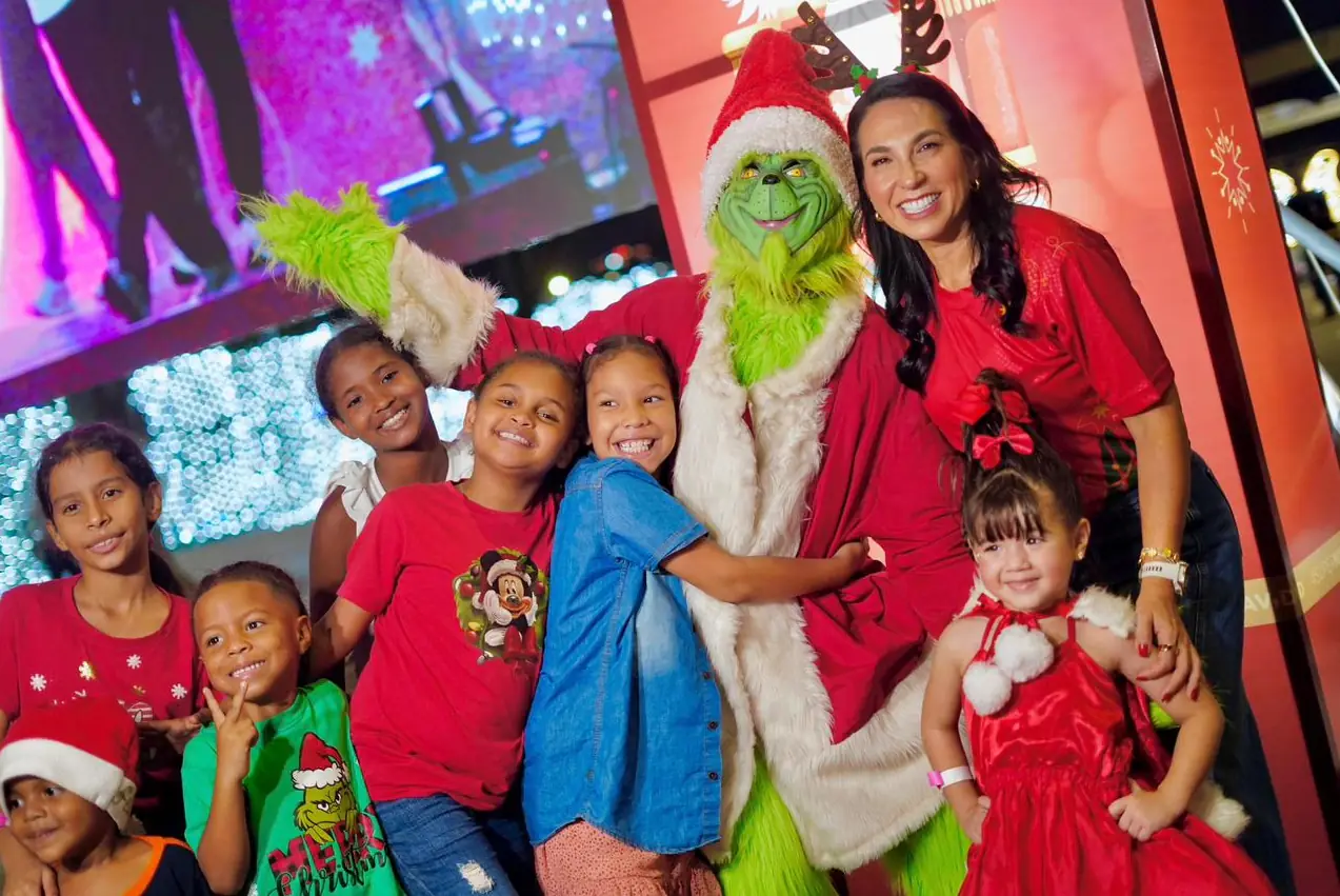 En cabeza de la gestora social, Liliana Majana, Alcaldía de Cartagena entregó regalos a 2.500 niños en el Parque Espíritu del Manglar