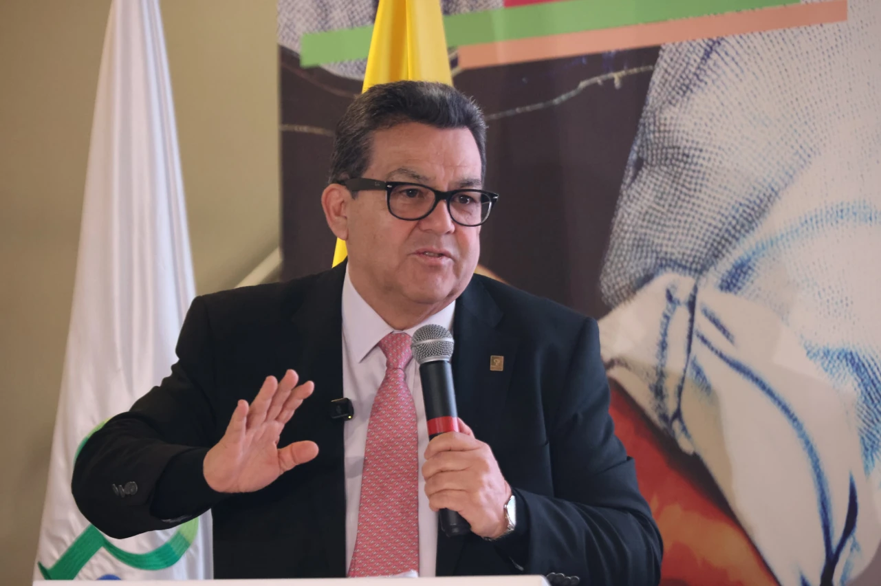 A partir del primero de enero de 2026 comienza a disminuir las semanas de cotización para las mujeres en Colpensiones