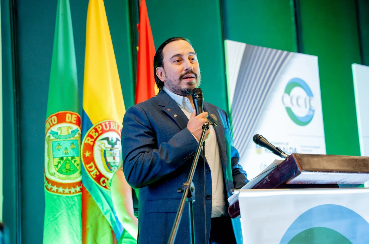 Más apoyo e infraestructura para el deporte anunció el gobernador durante la ceremonia Deportista del Año de Acord