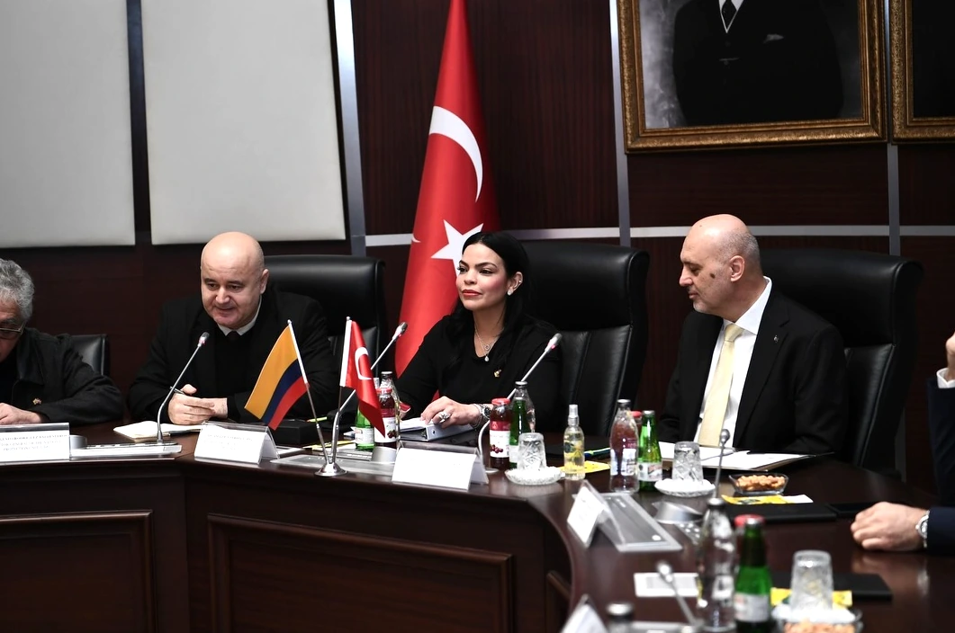 Cooperación internacional en defensa: agenda estratégica entre Colombia y Türkiye