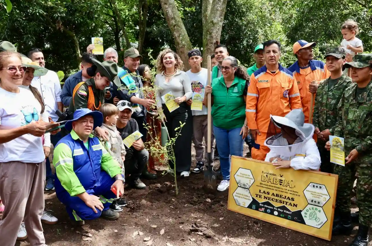 La Carder sembró cerca de cien árboles en el Día Mundial de la Educación Ambiental