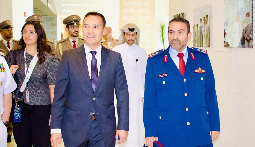 Ministro de Defensa Pedro Sánchez sostiene encuentro de alto nivel con Mohammad Abdullatif Al Mannai