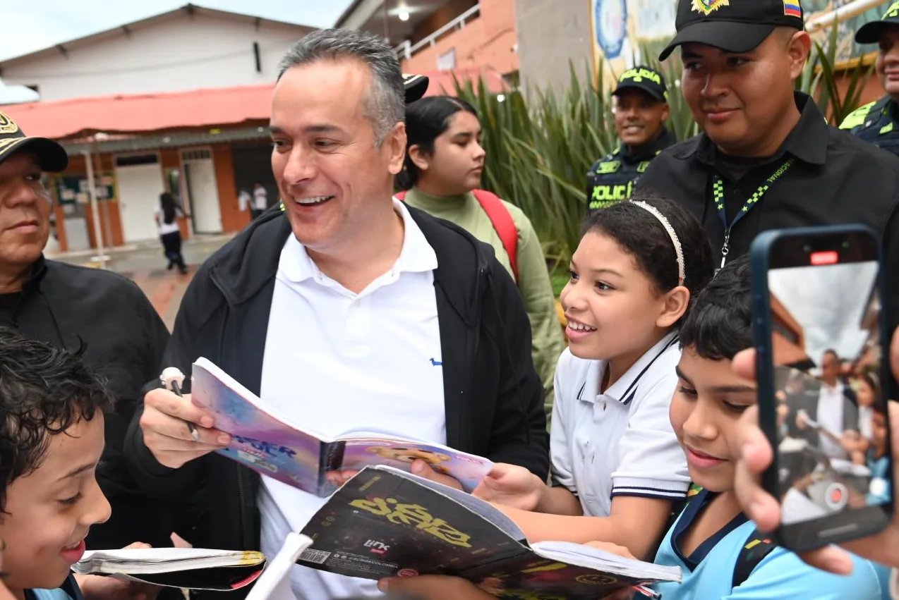 INVERSIÓN HISTÓRICA QUE EVOLUCIONA LA EDUCACIÓN, ¡UNA PROMESA CUMPLIDA DEL ALCALDE MAURICIO SALAZAR!