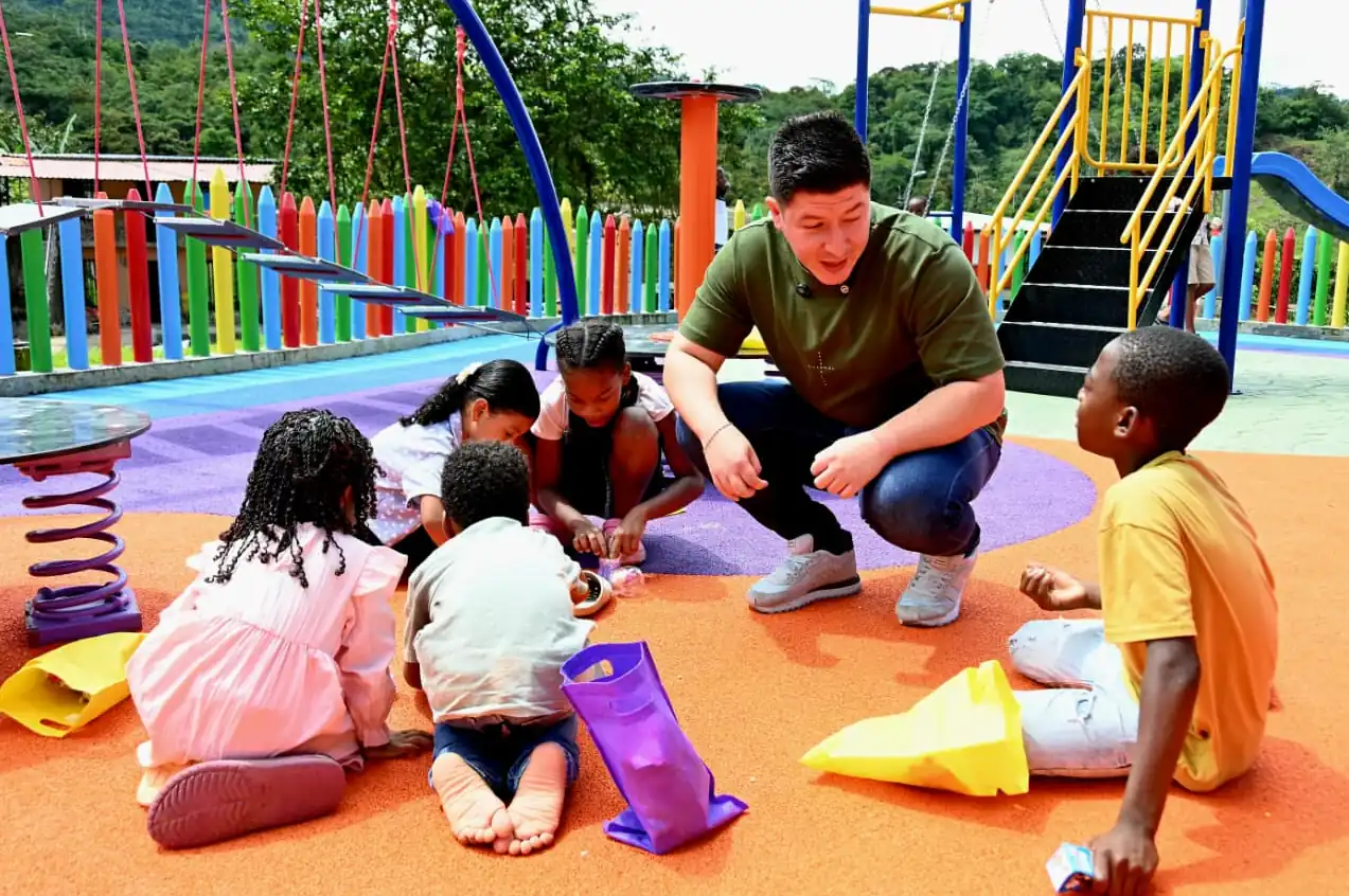 Gobernación entregó un parque infantil en Santa Cecilia, con inversión de $640 millones