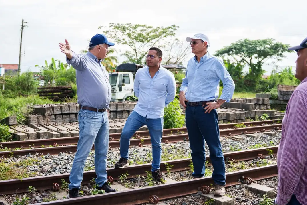 Nuevo parque automotor y avances en las Vías del Samán se fortalece la infraestructura vial en los 14 municipios risaraldenses