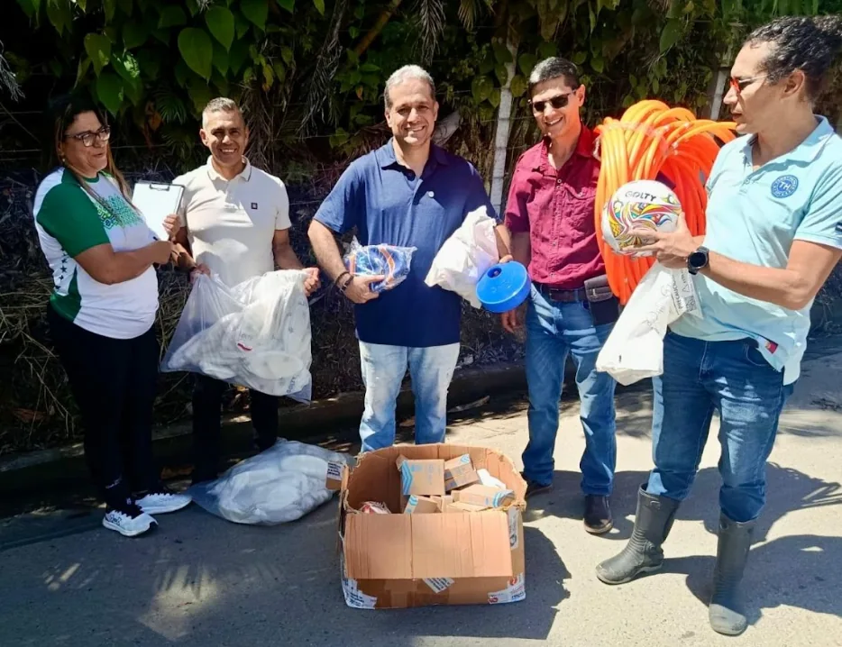 Gobernación estimuló a colegios finalistas de Intercolegiados con implementación deportiva