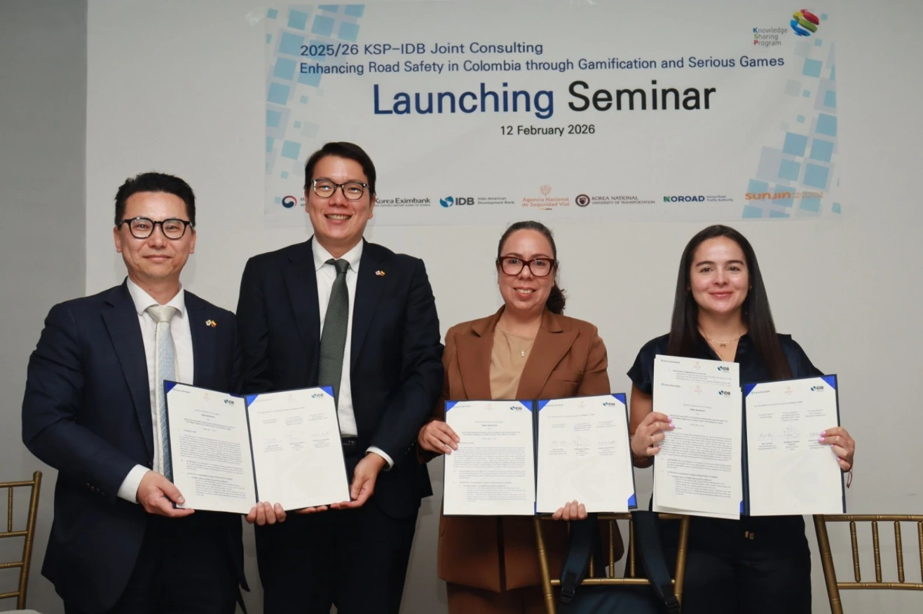 Alianza con Corea moderniza la estrategia colombiana de seguridad vial