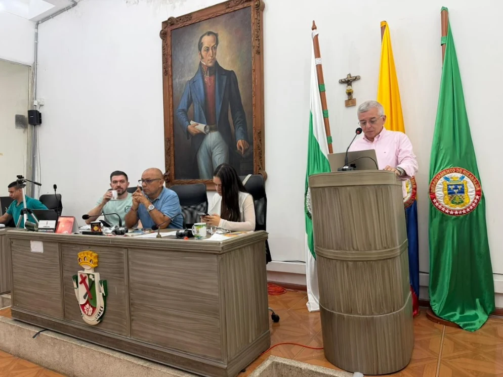 Gobernación avanza en reactivación de la vía El Español y ejecuta plan vial estratégico en Santa Rosa de Cabal