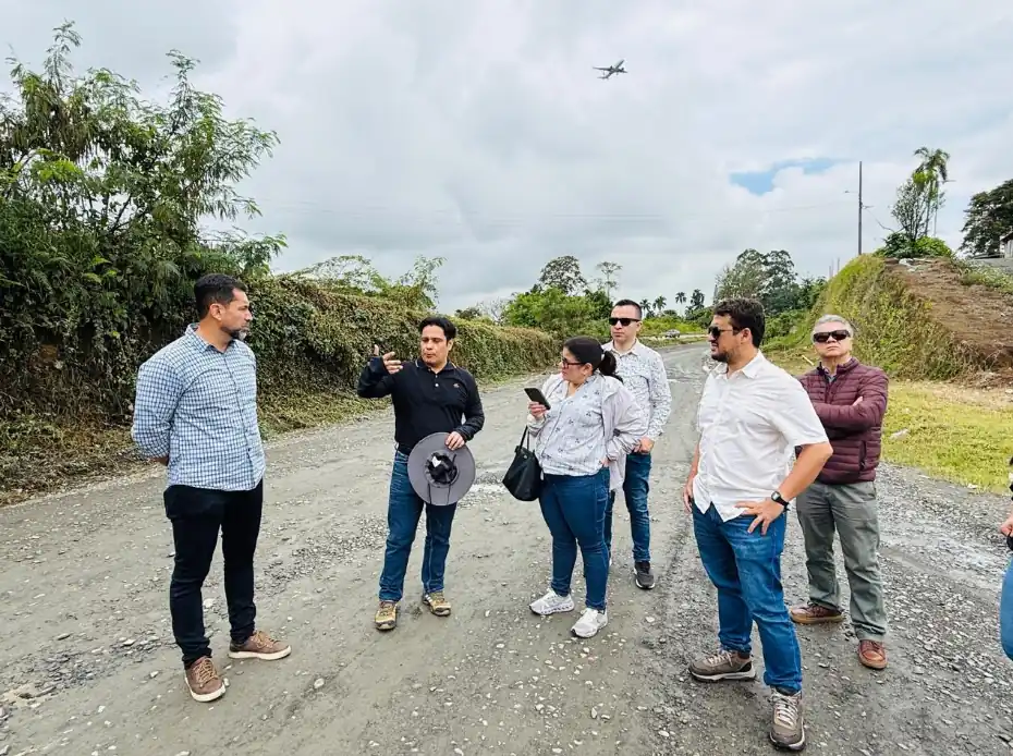 Empresas interesadas en licitación para continuar la primera fase de la avenida los colibríes, participaron de visita técnica