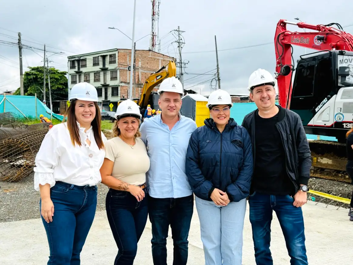 Concejales respaldan en terreno los avances de la Intersección Corales, obra estratégica liderada por el alcalde Mauricio Salazar
