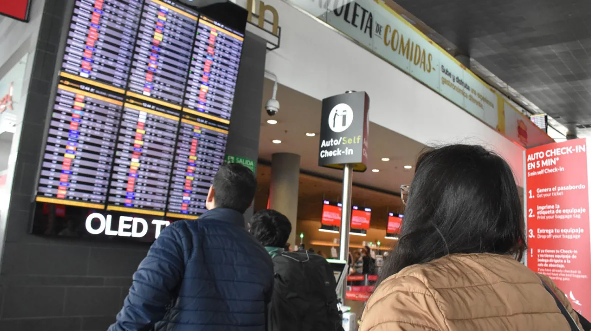 En enero de 2026 el transporte de pasajeros por terminales aéreos aumentó en 15%, y el de carga por corredores férreos en 23%