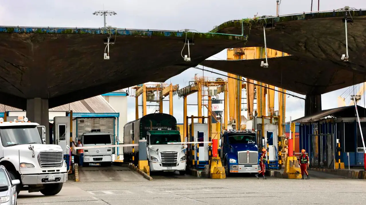 Autoridades desmienten información falsa sobre supuestas negociaciones de transporte terrestre internacional en la frontera sur del país