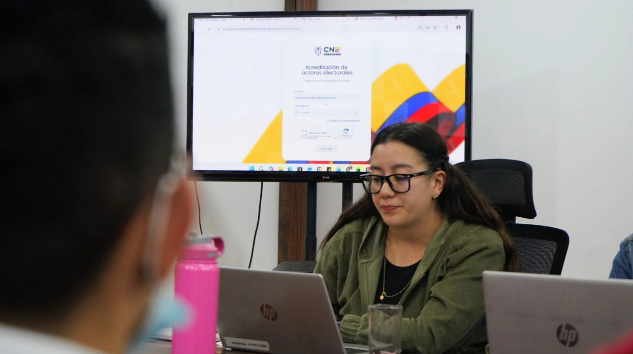 El CNE capacitó a 254 consulados de Colombia en los cinco continentes sobre el uso de la Plataforma de Postulación y Acreditación de Actores Electorales