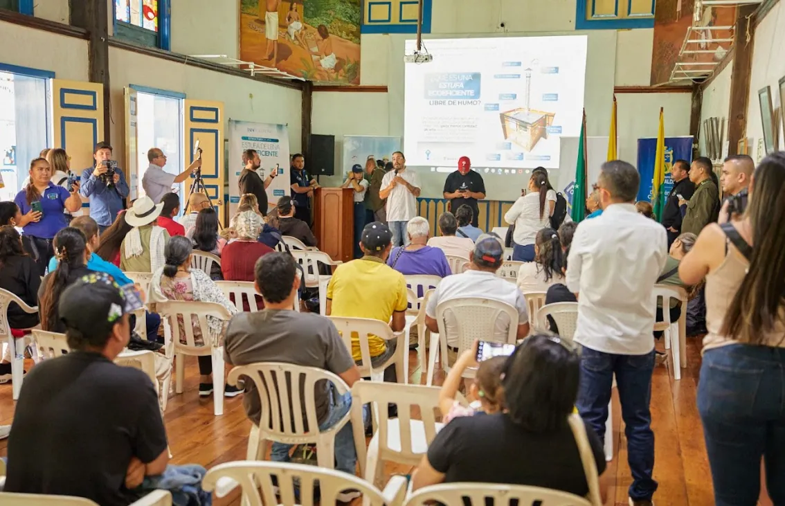 «Nos estamos tragando el humo»: Gobernación de Risaralda invierte $2.500 millones para salvar a 369 familias de enfermedades pulmonares