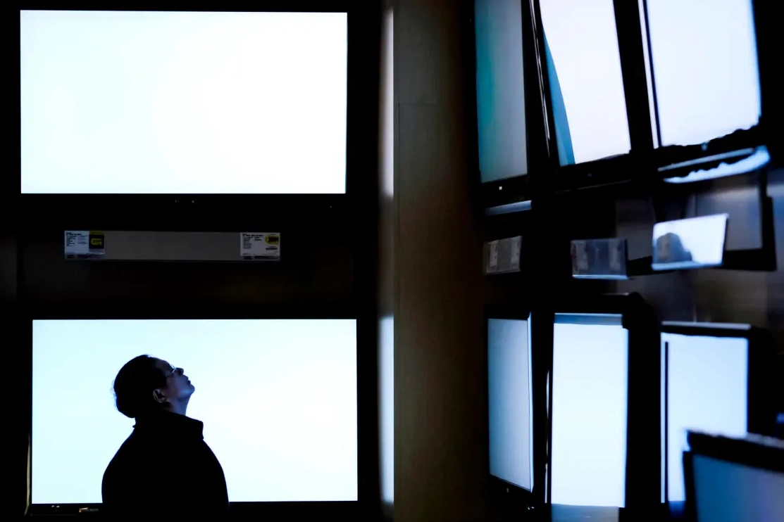 Hispanos ya destinan 55,8 % del tiempo al ‘streaming’ en EE.UU., según informe