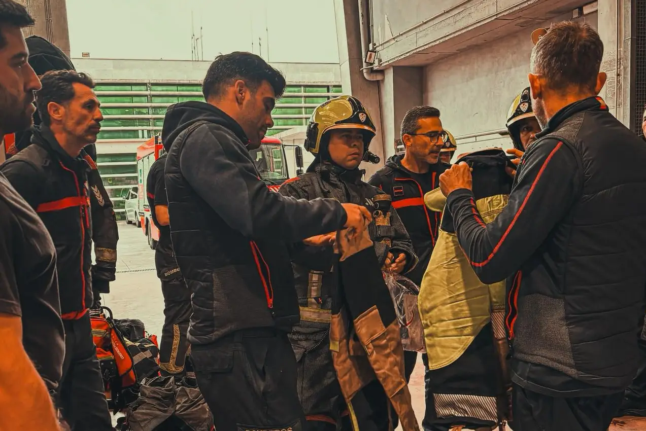 Cartagena fortalece su capacidad de respuesta: Distrito firma acuerdo de cooperación con Cuerpo de Bomberos de España que atendió crisis de refugiados en Ucrania