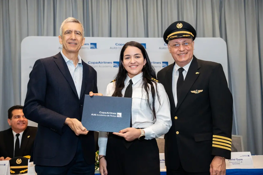 La academia de Copa Airlines gradúa a 42 nuevos pilotos comerciales