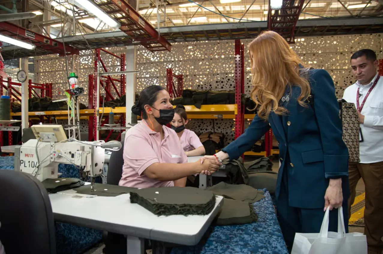 MinCIT impulsa a 5.900 mujeres de la Economía Popular para fortalecer sus negocios y ampliar oportunidades de mercado