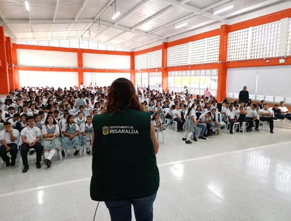 Jornada educativa en La Virginia fortalece la prevención del dengue, malaria y fiebre amarilla en estudiantes