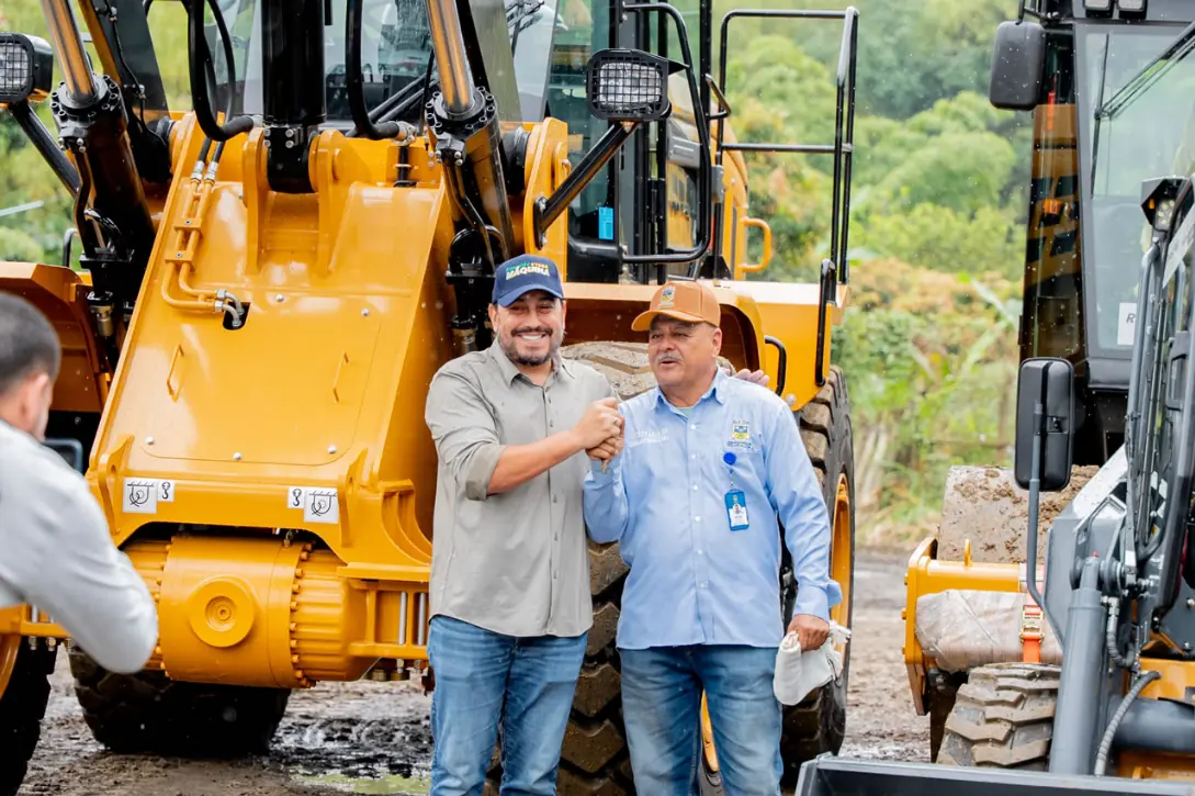 Con 42 equipos y más de $19.700 millones de inversión, el departamento moderniza su infraestructura vial