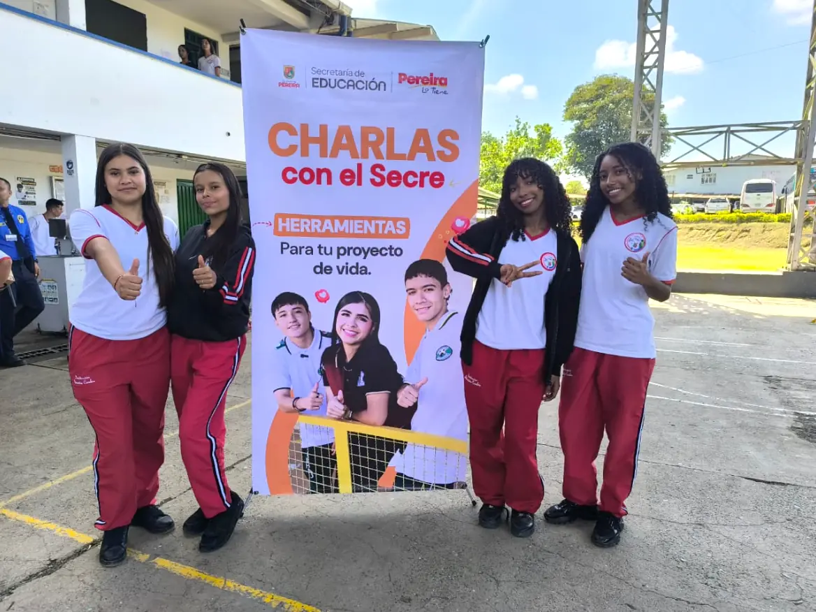 Volvieron las Charlas con El Secre de la Alcaldía de Pereira para inspirar a estudiantes de grados 10 y 11