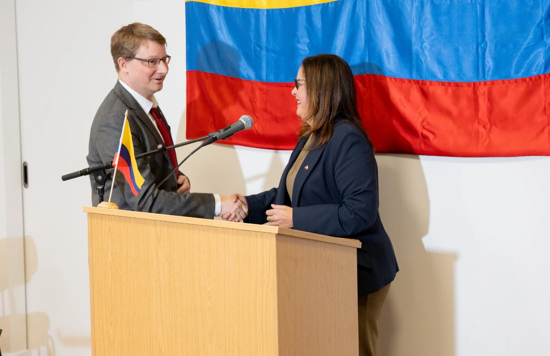 Embajadora de Colombia en Alemania, Yadir Salazar Mejía posesionó a Ferdinand Ayen como Cónsul Honorario de Colombia en Stuttgart