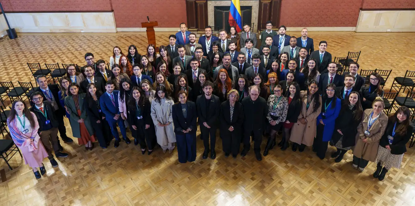 Canciller Rosa Yolanda Villavicencio dio la bienvenida a los nuevos estudiantes de la Academia Diplomática