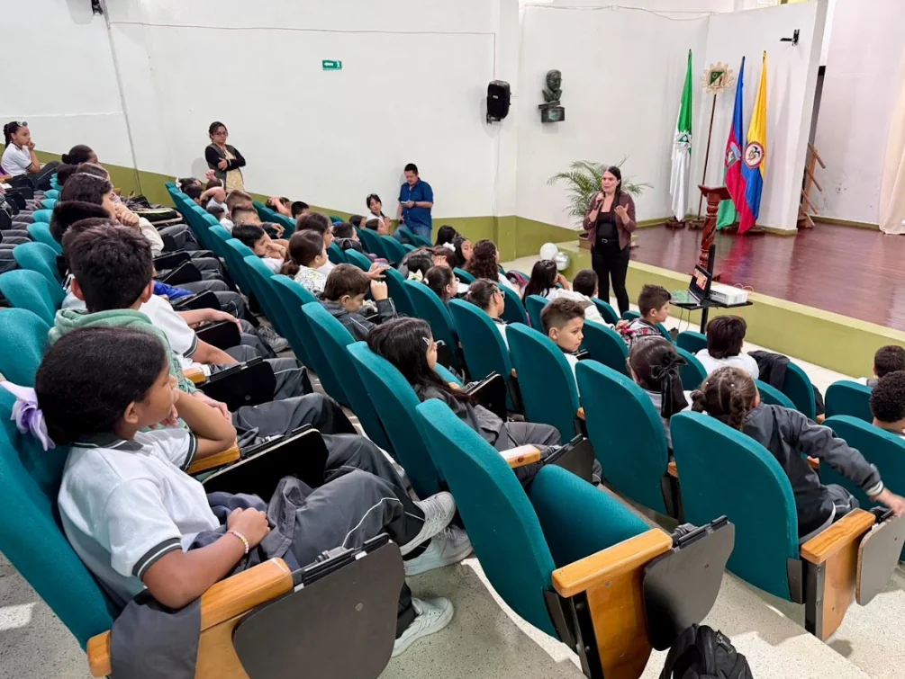 Gobernación llega a estudiantes de los municipios con jornadas de sensibilización sobre ciberacoso