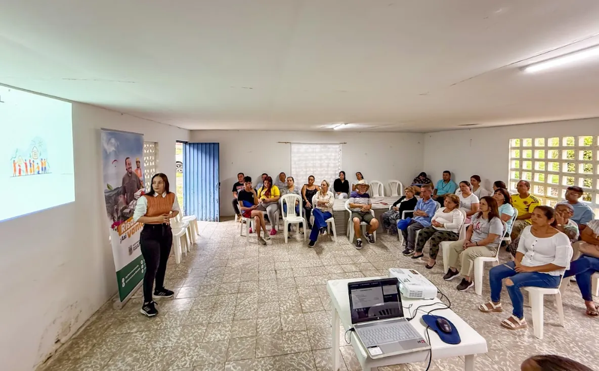 Gobernador Juan Diego Patiño lleva gimnasios al aire libre a seis comunidades