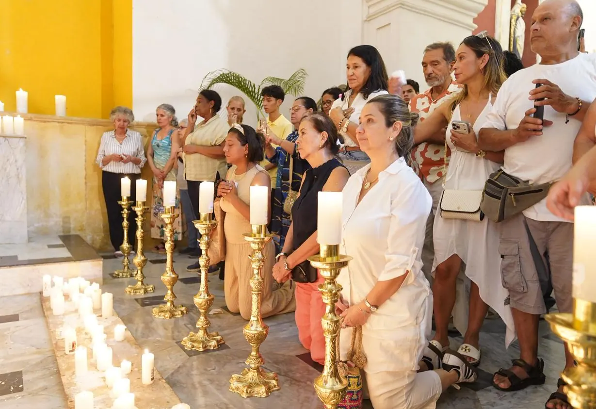 Con nutrida asistencia de fieles, Cartagena de Indias vivió un solemne recorrido por sus templos