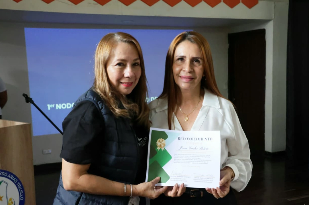 Nodo Educativo en La Virginia conecta voces para fortalecer la educación en Risaralda