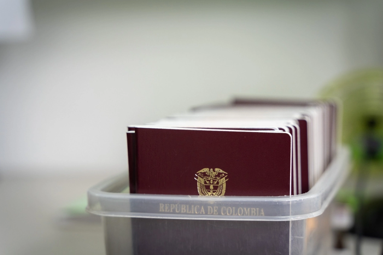 Cancillería amplía jornadas para expedición y renovación de pasaportes en Estados Unidos, España y Chile, sin cita previa