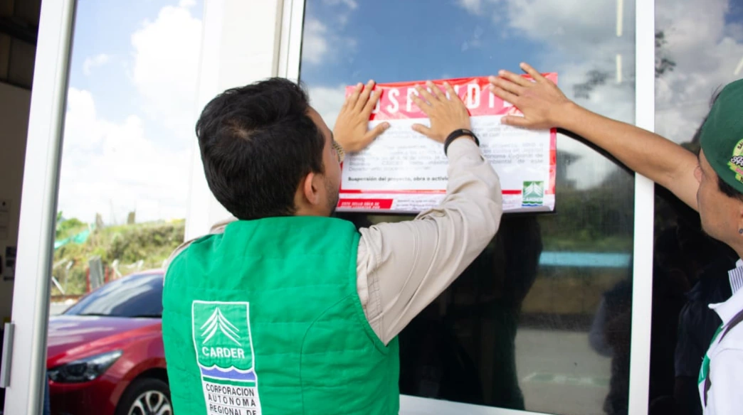 Medidas preventivas por vertimientos de aguas residuales en quebrada del municipio industrial