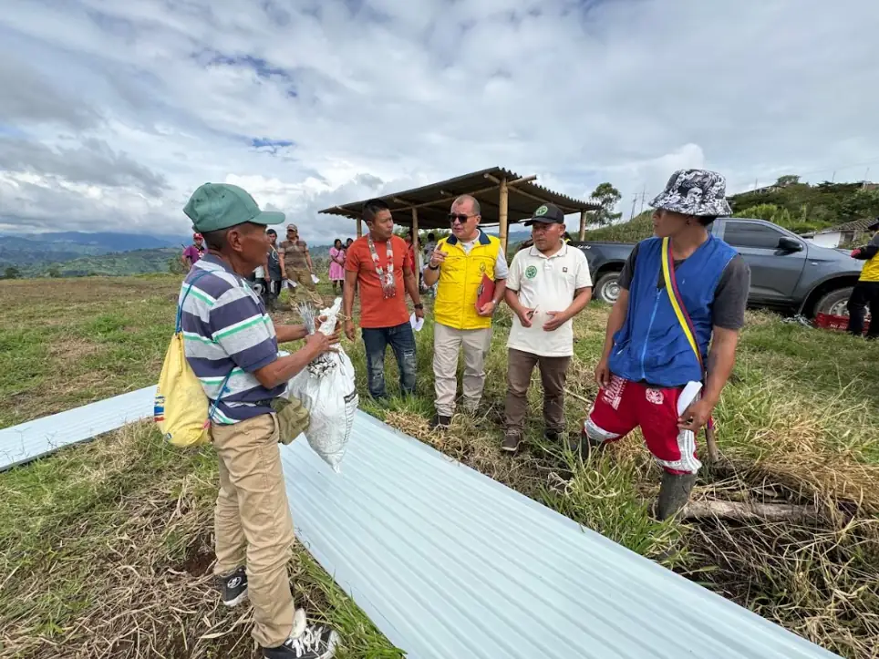 Gobernación les cumple sus compromisos a las comunidades indígenas de Risaralda