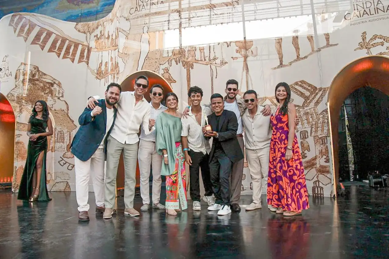 El ministerio de Comercio, Industria y Turismo celebra premio en los India Catalina con la campaña ‘Descubre la Diversidad de Colombia, El País de la Belleza’