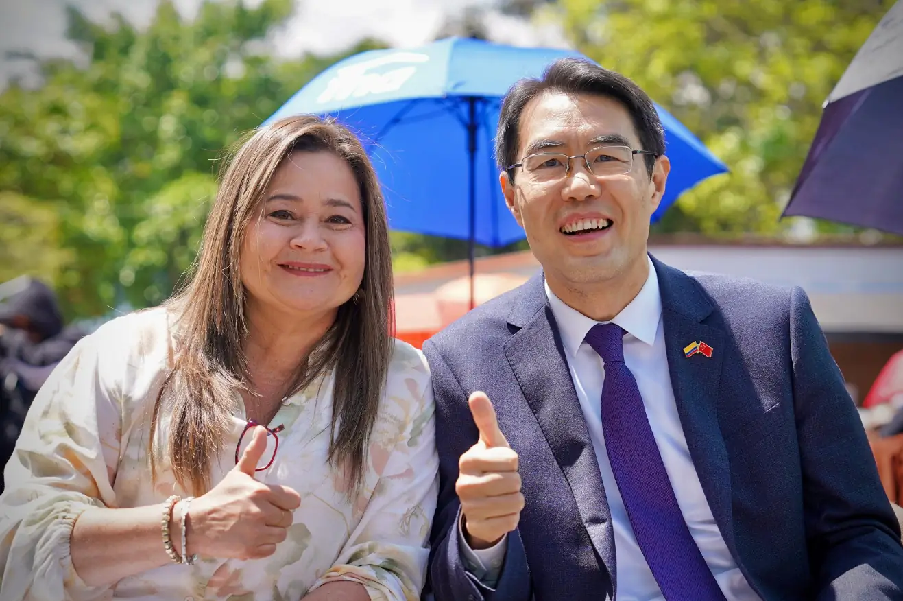 Colombia arranca su revolución en movilidad limpia: el taxi eléctrico es una realidad