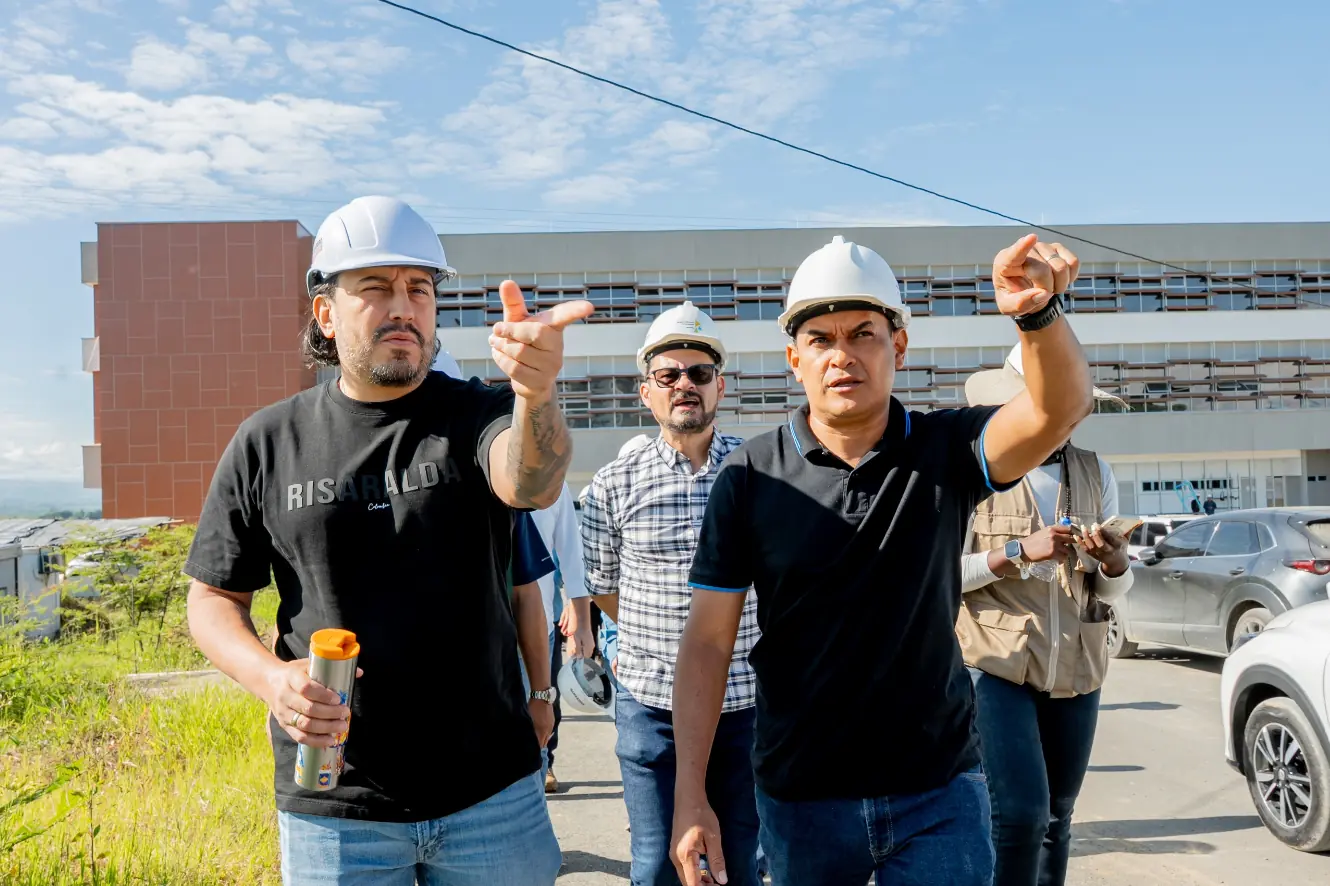 Gobernador da un parte de tranquilidad con el avance de las obras del Hospital Regional de Cuarto Nivel