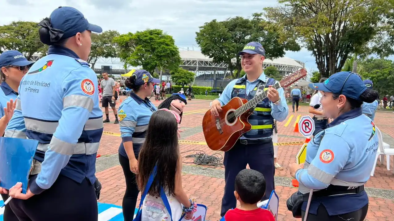 CON UN LLAMADO A LA CONCIENCIA Y UN HOMENAJE A LA VIDA, INICIÓ LA SEMANA DE LA SEGURIDAD VIAL EN PEREIRA Y SU ÁREA METROPOLITANA