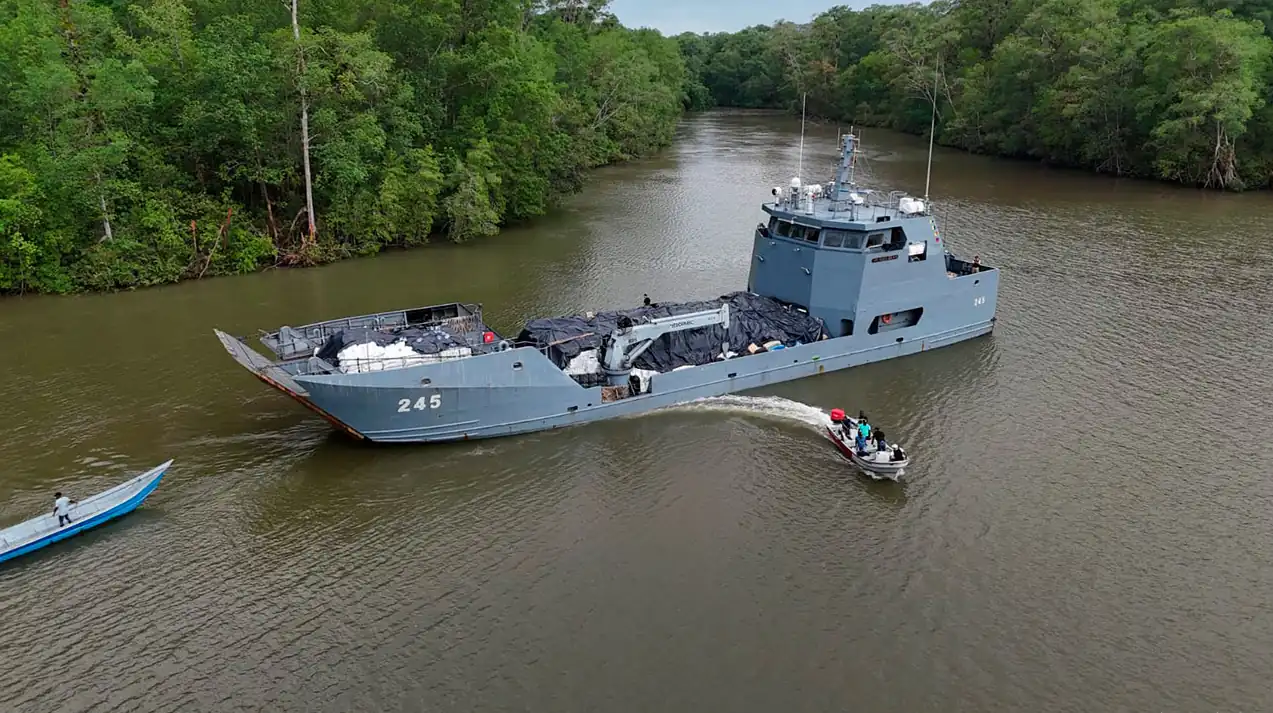 Gobierno envía más de 167 toneladas de ayuda humanitaria al Pacífico en operación a bordo del buque ARC ‘Bahía Solano’