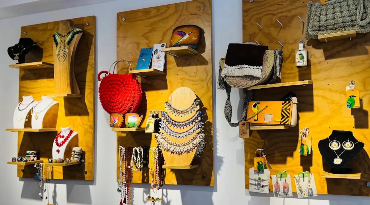 Estrategia ‘Tómate Tu Tienda’ garantiza la continuidad de la Tienda de Artesanías de Risaralda y sus vitrinas alternas