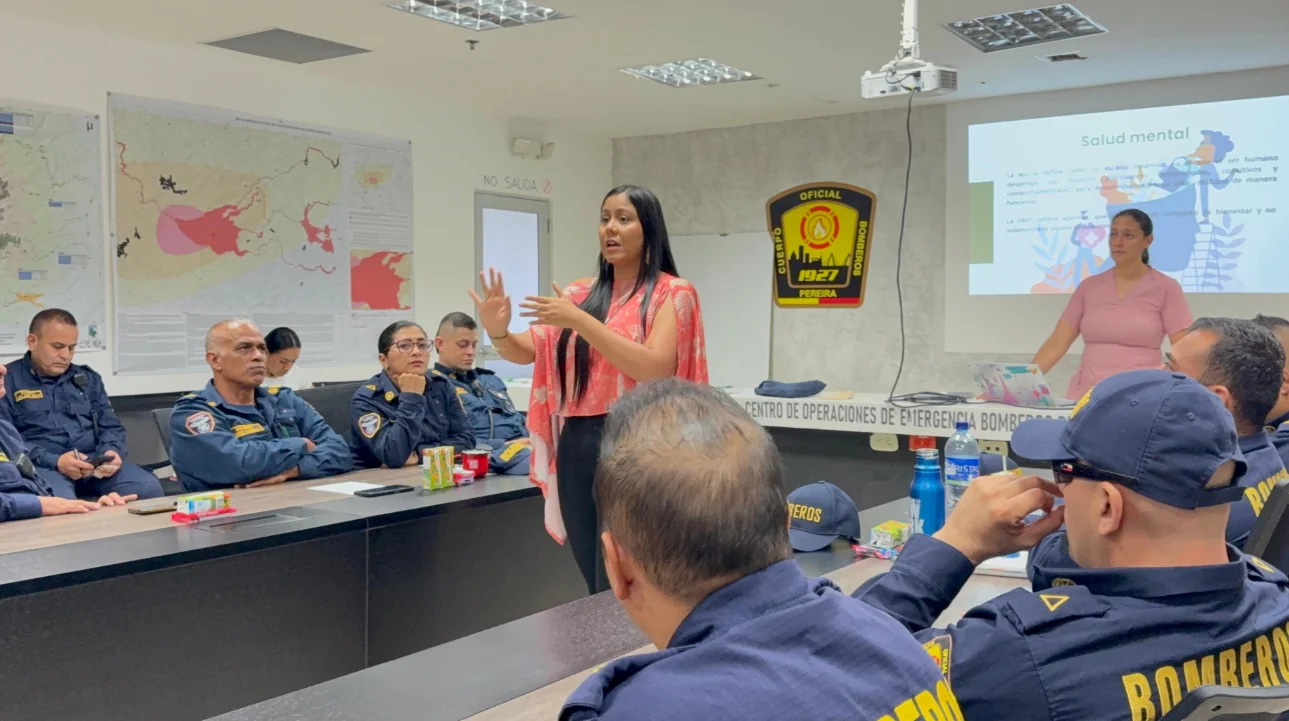 Servidores públicos y comunidad adquieren herramientas prácticas con la ‘Escuela de las Emociones’