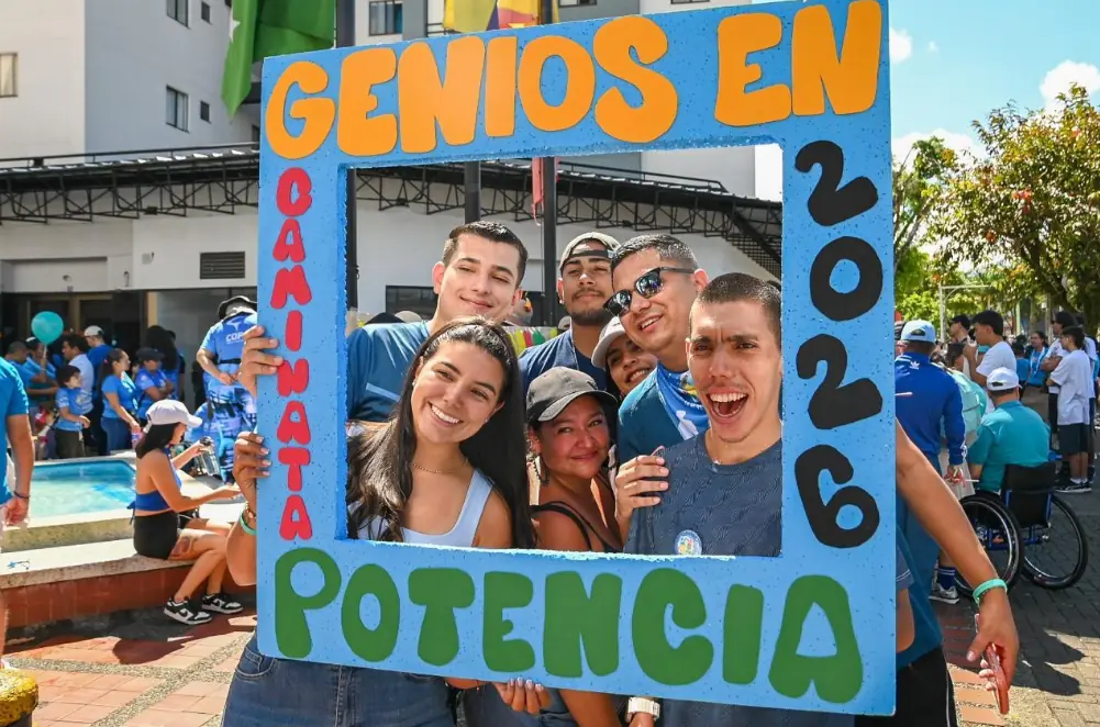 Familias pereiranas caminaron juntas, para visibilizar el autismo