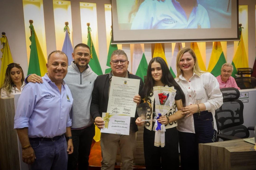 Las deportistas Estefanía Castillo y Luciana Herrera, fueron exaltadas por la Asamblea Departamental