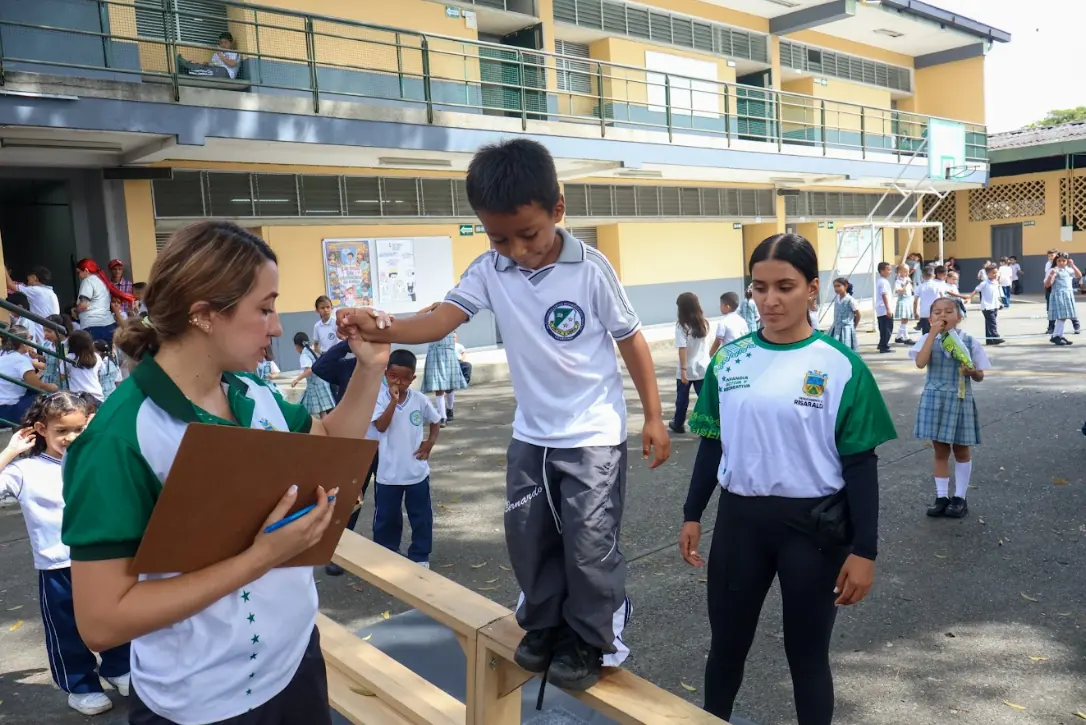 Gobernación realiza procesos de evaluación en habilidades motrices en los colegios de Risaralda