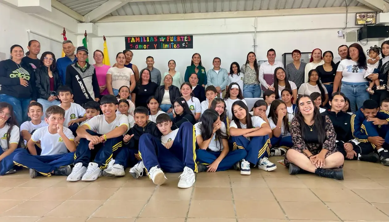 Gobernación de Risaralda fortalece la unión familiar con el programa ‘Familias Fuertes, Amor y Límites’