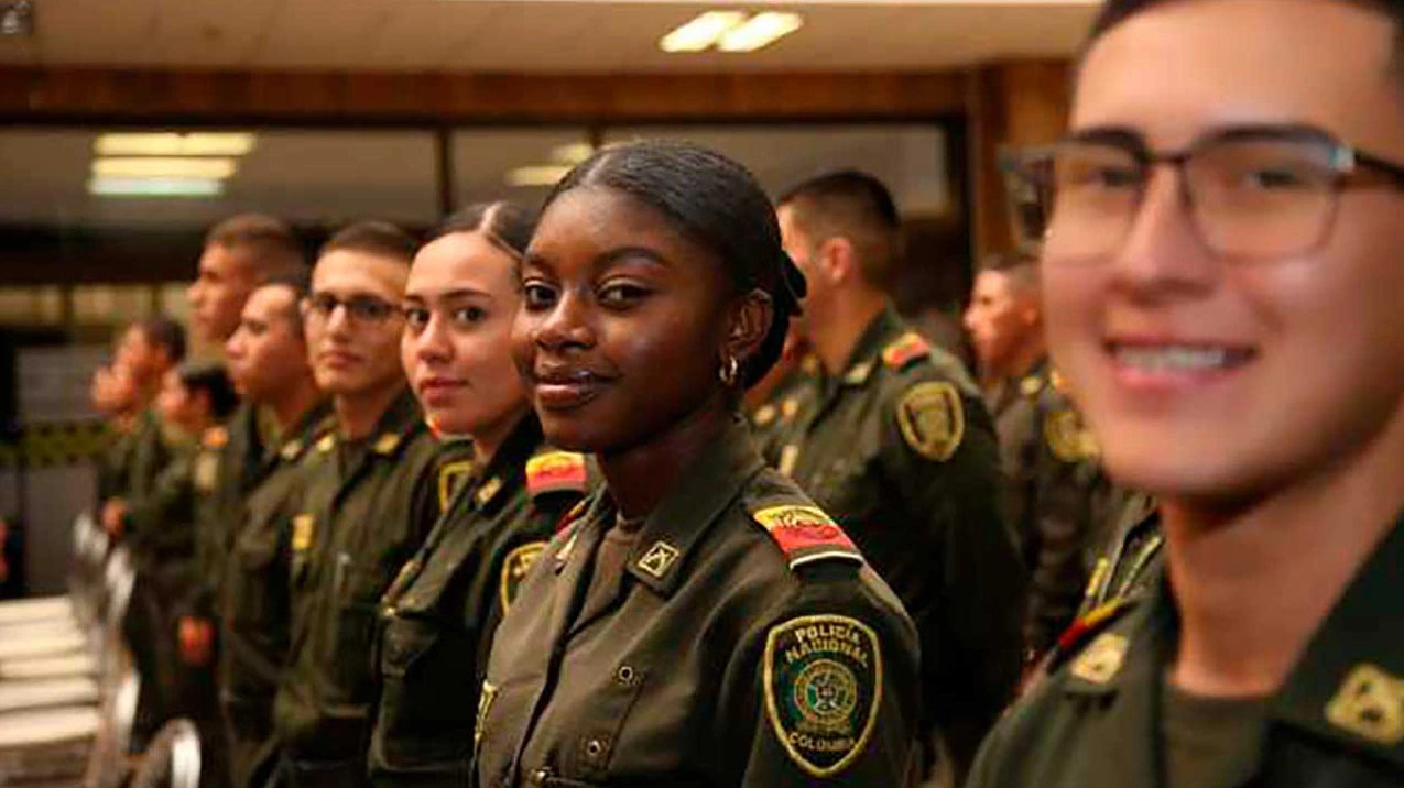 Auxiliares de Policía reciben reconocimiento y mejoras históricas para su bienestar