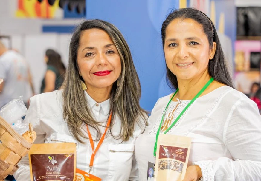 14 de los 18 emprendimientos apoyados por la Gobernación de Risaralda en la feria Sabor a Mí son liderados por mujeres que transformaron sus sueños en empresas llenas de identidad